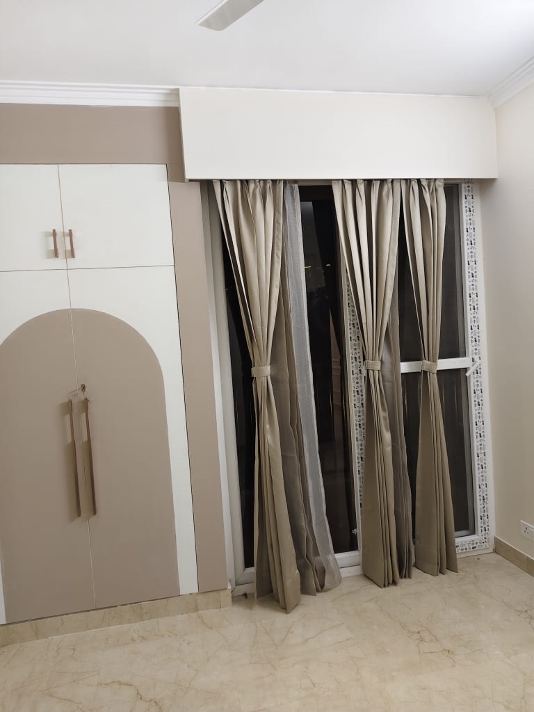 Spring HOME Gallery