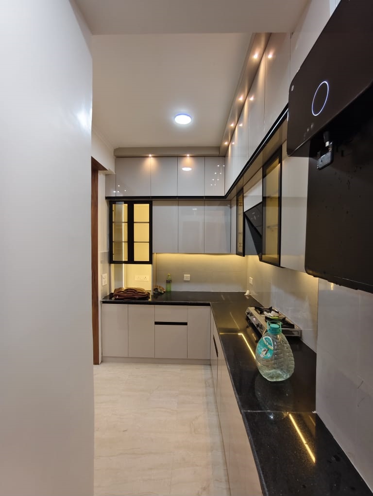 Spring HOME Gallery